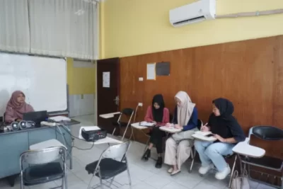 UPT Bahasa Gelar Kelas Duolingo untuk Mahasiswa Diploma dan Sarjana