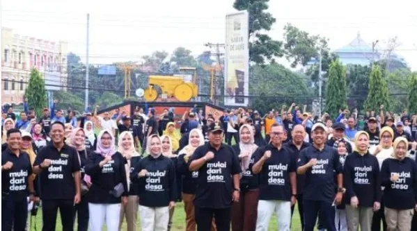 Gubernur Lampung Mengikuti Kegiatan Senam Kesegaran Jasmani Sekaligus Meresmikan Masjid Al-Musawa di Dinas BMBK Provinsi Lampung