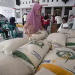 Kenaikan Harga Beras dan Politisasi Bansos Pemerintah: Apa yang Harus Dilakukan?