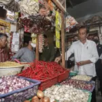 Serikat Pekerja Tagih Komitmen Jokowi Turunkan Harga Bahan Pangan