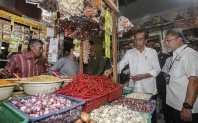 Serikat Pekerja Tagih Komitmen Jokowi Turunkan Harga Bahan Pangan