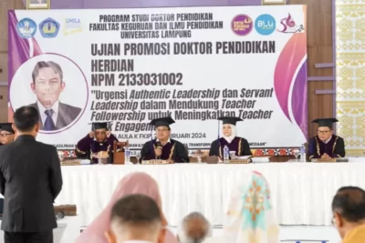 FKIP Gelar Ujian Terbuka Promosi Doktor Pendidikan: Herdian Raih Gelar Doktor Predikat Cumlaude