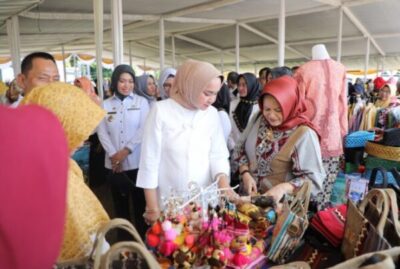 Meriahkan HUT Lampung dan Hari Konsumen Nasional 2024, Disperindag Lampung Gelar Bazar UMKM dan Pasar Murah