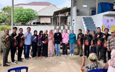 Dalam Rangka Siger Berbagi, Selain Silaturahmi, Riana Sari Arinal juga Kunjungi Keponakannya, Kades Way Huwi