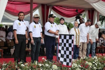 Gubernur Arinal Lepas Kirab Marching Band dan Karnaval Pawai Kendaraan Hias dalam Rangka HUT ke-60