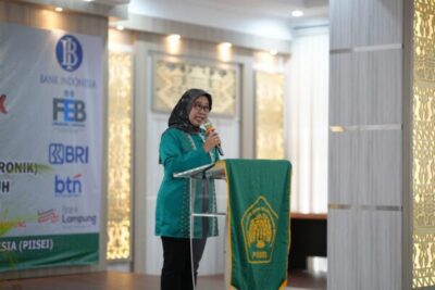 FEB dan PIISEI Kolaborasi Gelar Sosialisasi UMKM Manfaatkan e-Wallet dan Bantuan Kredit