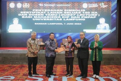 Gubernur Arinal Serahkan Hibah Tanah Seluas 150 Hektare di Kota Baru kepada Universitas Lampung