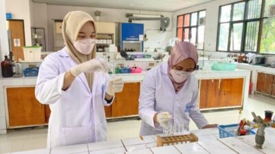 Tim PKM-RE Dipterocarpaceae Inovasi Alternatif Bahan Obat Antidiabetes dan Antikanker dari Kulit Kayu