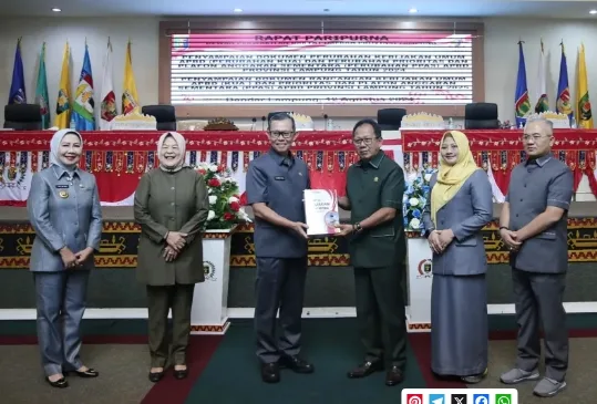 Ketua DPRD Lampung Terima Dokumen Rancangan Perubahan KUA dan PPAS Tahun 2024 dari Sekdaprov Fahrizal