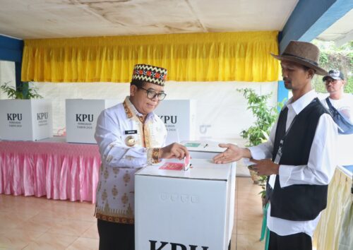 Pj. Gubernur Lampung Samsudin Gunakan Hak Pilih dan Tinjau Pelaksanaan Pilkada Serentak 2024