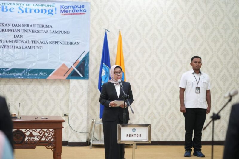 Rektor Lantik 13 Pejabat Baru, Sesuaikan SOTK