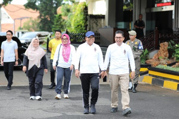 Pj. Gubernur Samsudin didampingi Ibu Maidawati Sampaikan “Salam Perpisahan”