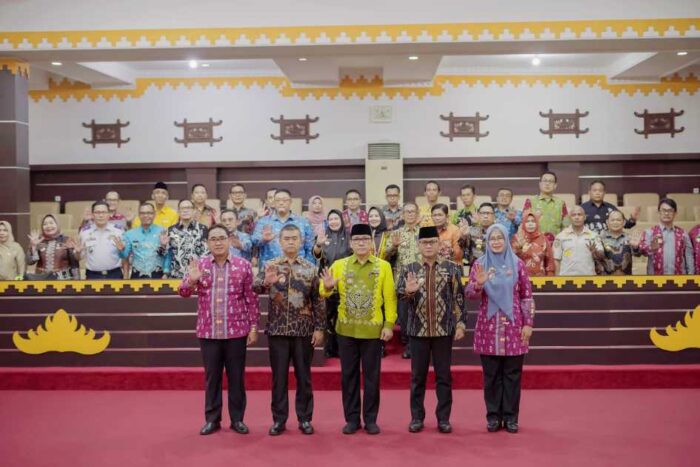 Penandatangan Perjanjian Kinerja antar Walikota dengan Kepala OPD di Gelar Pemkot Metro