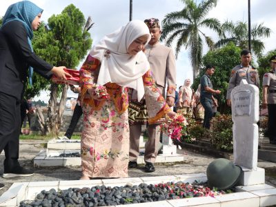 Pemkot Bandar Lampung Peringati HUT ke-343 dengan Upacara, Ziarah, dan Paripurna