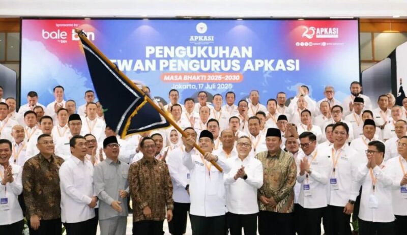 Bupati Lampung Selatan Dikukuhkan Sebagai Bendahara Umum Apkasi 2025–2030