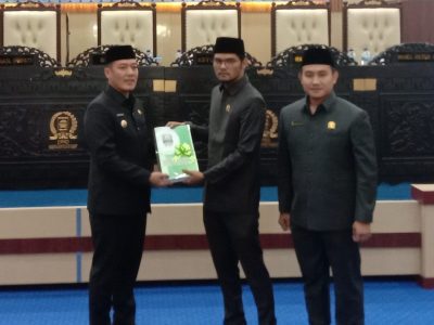 Bupati Dedi Irawan Sampaikan Ranperda Tentang RPJMD 2025-2029 ke DPRD Pesibar