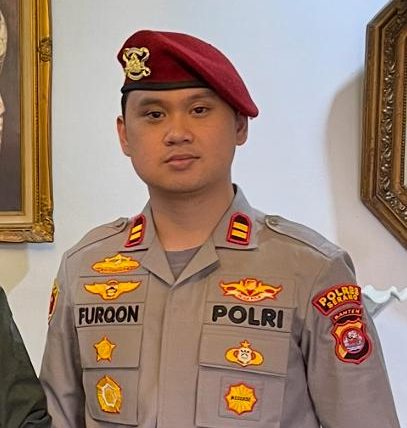 Dukung Ketahanan Pangan, Polsek Petir Tanam Jagung Bersama Warga di Serang