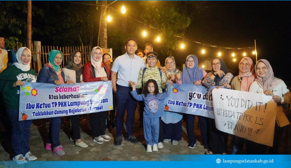 Eksplorasi Wisata Gunung Raja Basa, Zita Anjani Taklukkan Puncak 1.281 MDPL: You Did It!