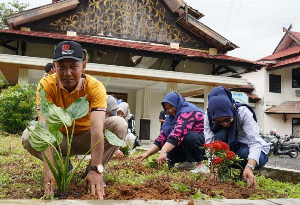 Jumat Bersih, Diskominfo Luncurkan Program Gespegtabung