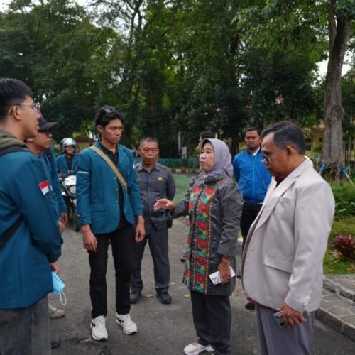 Rektor Lepas Keberangkatan Mahasiswa Sampaikan Aspirasi Damai di DPRD Lampung