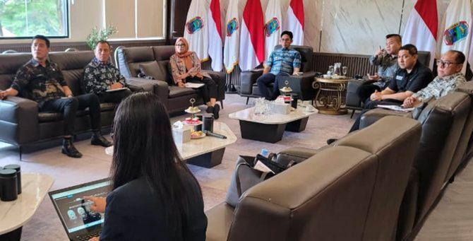 Bupati Egi Gaungkan City Branding Digital: Wisata Lampung Selatan Kini Bisa Dinikmati dari Kabin Pesawat