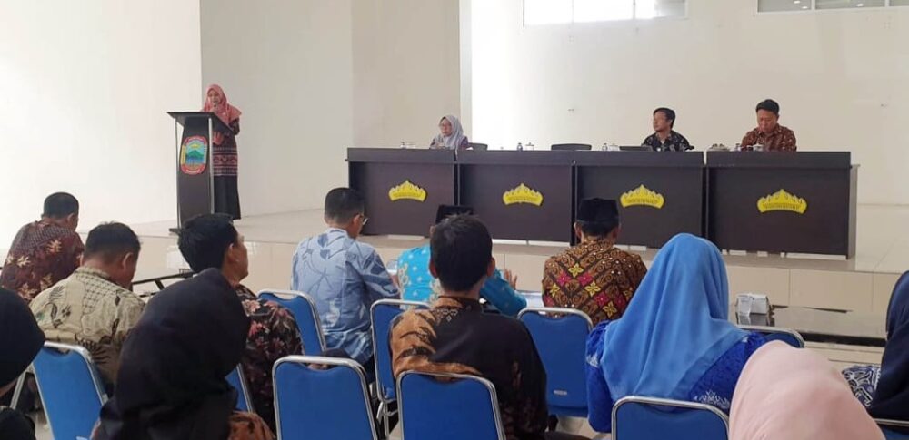Bantuan Pangan Tahap II di Lampung Selatan: Warga Kini Terima Beras dan Minyak Sekaligus