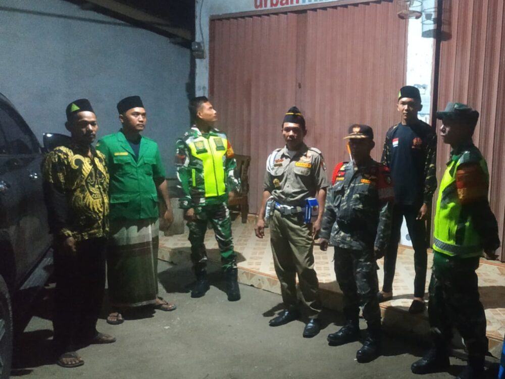 TNI Aktif Gelar Patroli Malam Demi Keamanan Wilayah Koramil 420-08/Tabir