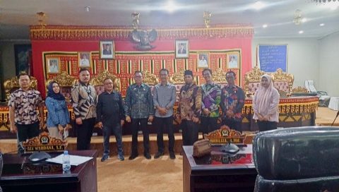 Sekretariat DPRD Lampung Selatan Terima Kunjungan Komisi III dan IV DPRD Pringsewu Bahas Pengawasan Galian C dan Peningkatan Kualitas Pendidikan