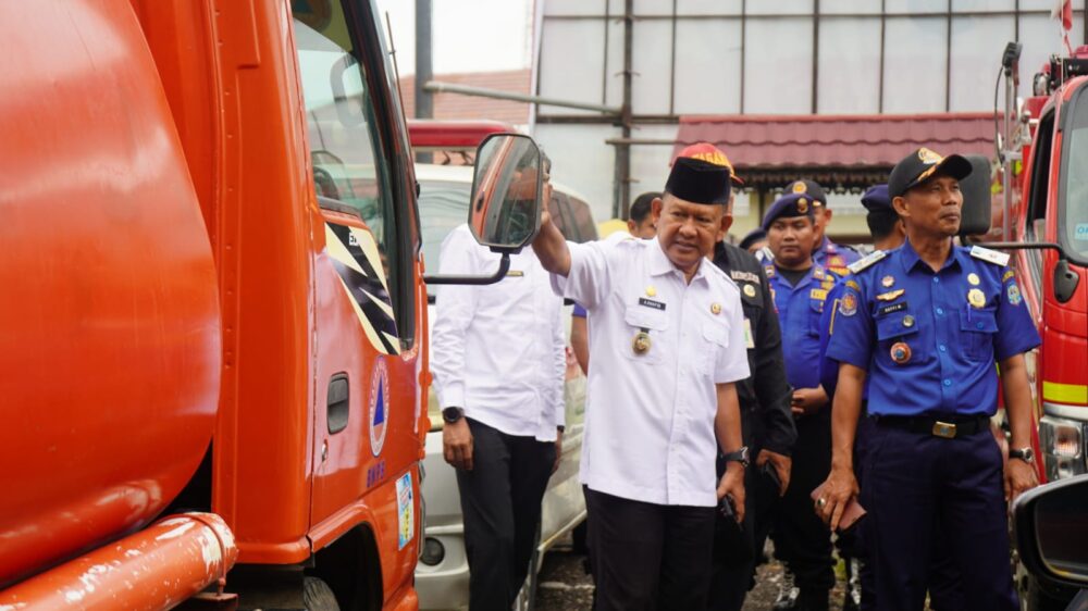 Hadiri Apel Kesiapan Tanggap Darurat Bencana, Wabup Khafidh Tinjau Alat Pendeteksi Dini