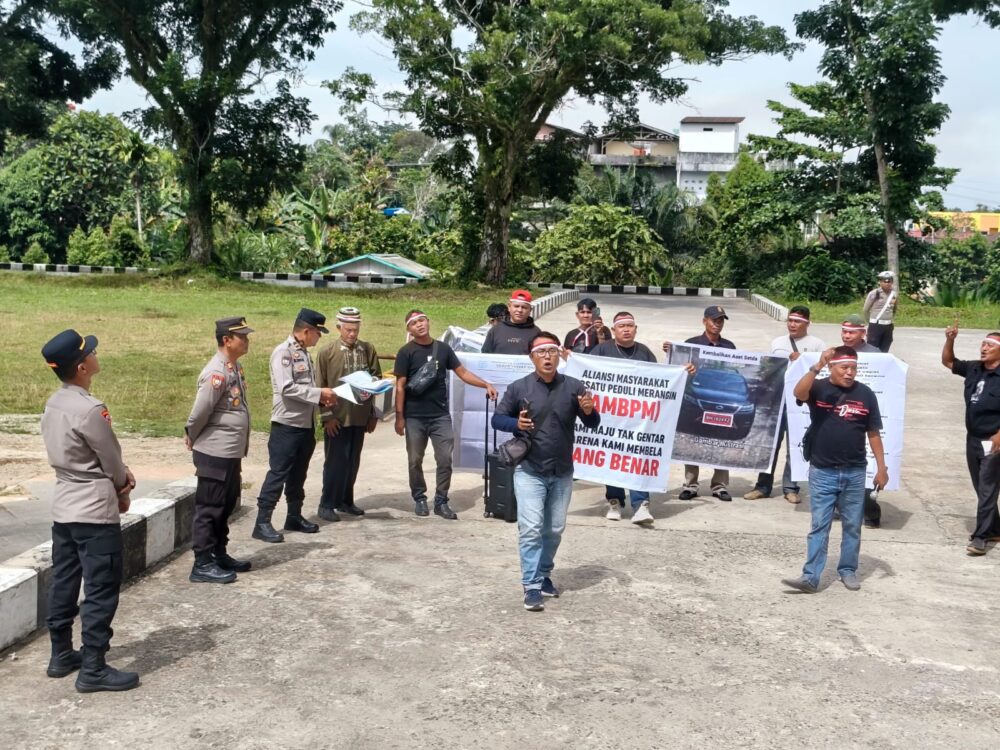 Ratusan Personel Gabungan Amankan Aksi Unjuk Rasa di Kantor Bupati Merangin