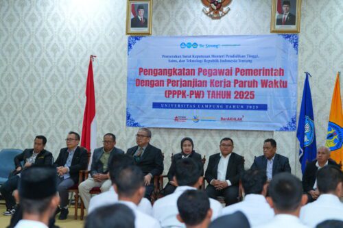 Unila Serahkan SK PPPK Paruh Waktu 2025