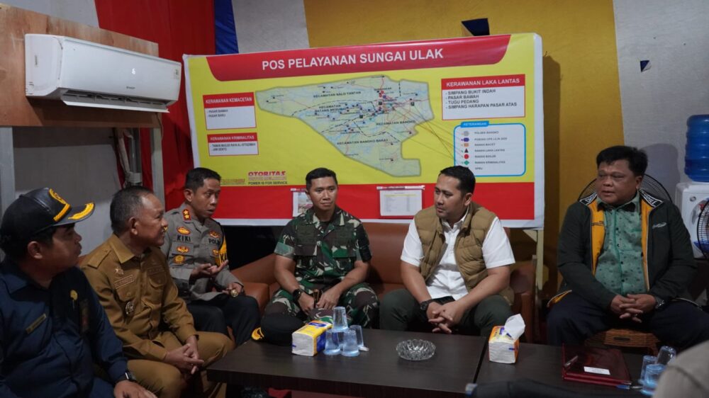 Polres Merangin Kerahkan Personilnya Guna Perketat Pengamanan Gereja Jelang Perayaan Natal 2025