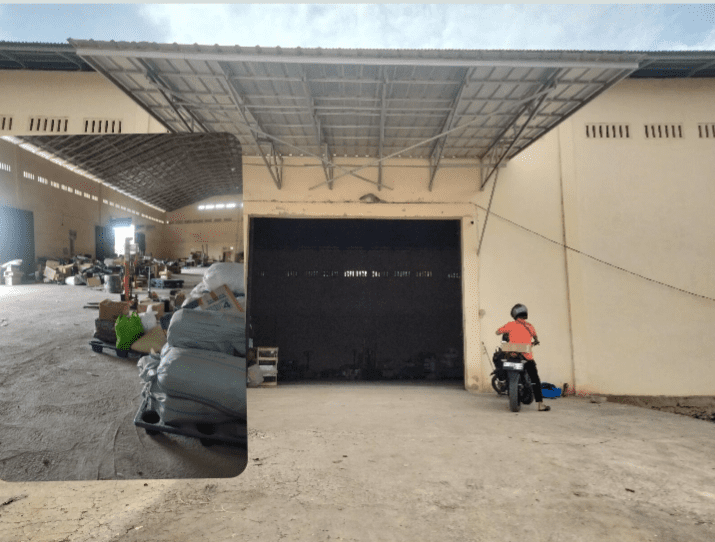Banjir Sebagai Alasan, Paket Tetap Tergeletak di Gudang J&T : Kekecewaan Konsumen di Sarolangun