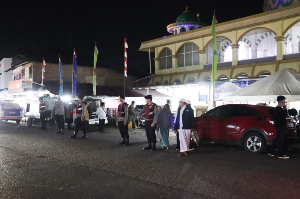 Tak Ada Pesta, Ustadz Inayatullah Isi Pengajian Malam Tahun Baru di Masjid Raya Al Istiqomah Pasar Bawah Bangko