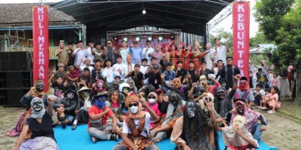 Wabup Mad Hasnurin Buka Sekura Cakak Buah 2026, Tegaskan Pentingnya Lestarikan Budaya Lampung Barat