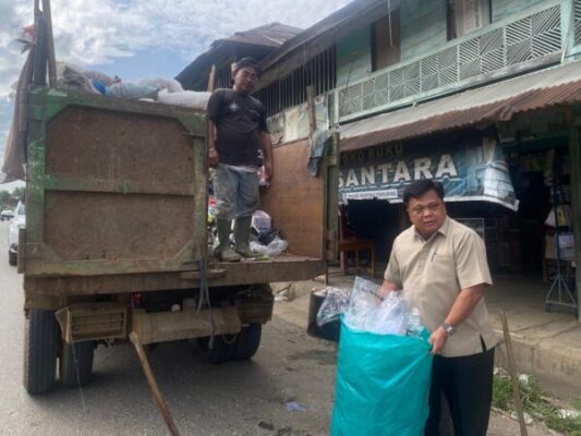 Sekda Zulhifni Turun Tangan Atasi Penumpukan Sampah di Pasar Rantau Panjang
