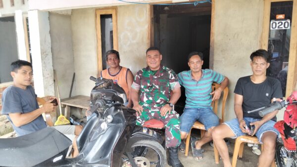 Babinsa Serka Napolion Aktif Jalin Keakraban, Wujudkan Desa Aman dan Kondusif