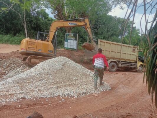 Pastikan Perbaikan Jalan TMMD Berjalan Maksimal Program TNI Manunggal Membangun Desa (TMMD) ke-128 Kodim 0420/Sarko
