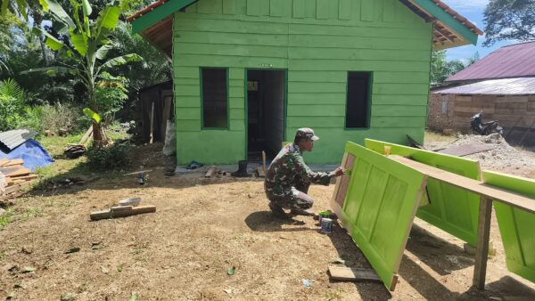 Rumah Pak Lukman Disulap Oleh Satgas TMMD Ke-128 Kodim 0420/Sarko Agar Lebih Layak Huni