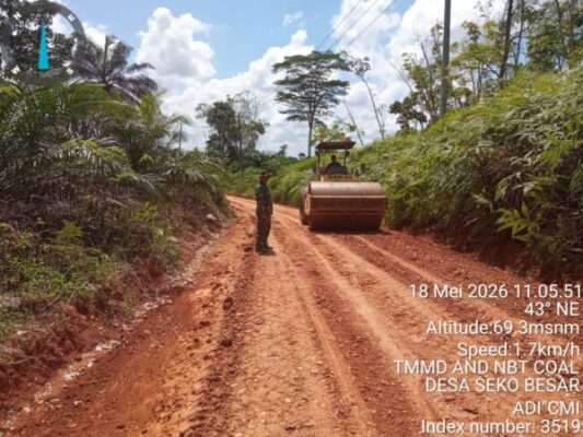 Jaga Mutu dan Kualitas Pekerjaan, Satgas TMMD ke 128 Kodim 0420/Sarko Rapikan Jalan Yang Sudah Diperbaiki 