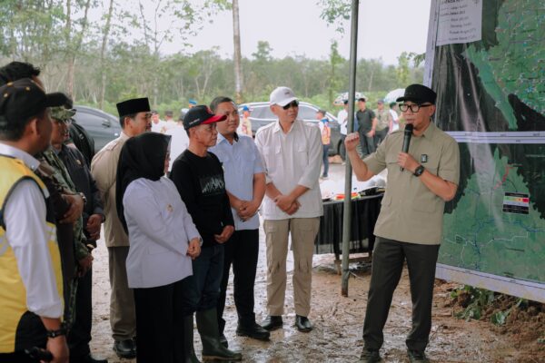 Gubernur Mirza Groundbreaking Jalan Brabasan–Wiralaga, Perkuat Konektivitas Lampung-Sumsel