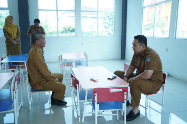 Sidak Dua OPD, Bupati M. Syukur Puji Fasilitas Perpustakaan Daerah: Bersih dan Nyaman