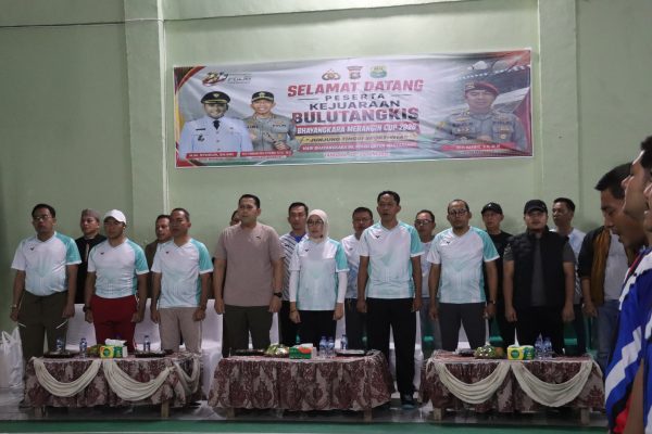 Kapolres Merangin Resmi Buka Turnamen Bulutangkis Bhayangkara Merangin Cup 2026, Diikuti 64 Pasang Atlet