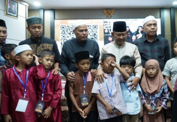 Tangis Haru di Muharram Fest: Pemkab Merangin Santuni 150 Anak Yatim