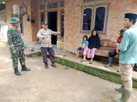 Babinsa dan Bhabinkamtibmas Kompak Edukasi Warga Cegah Karhutla, Ajak Patroli Bersama Jaga Hutan