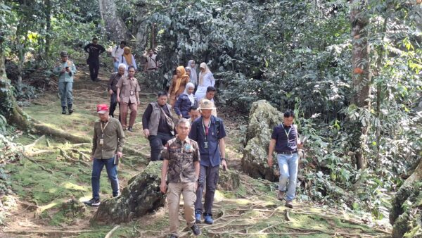 Tim Evaluator UNESCO Terpukau Keindahan Goa Tiangko, Dorong Penguatan Informasi Edukasi Geosite Merangin