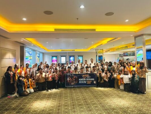 Melalui Nobar Bioskop, Kepala BNN Jambi Ajak Pelajar dan Media Perang Lawan Narkoba