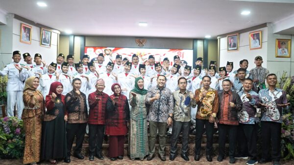 Refleksi Kemerdekaan RI ke-81, Bupati M. Syukur Soroti Makna Keadilan dan Beri Bonus Paskibraka