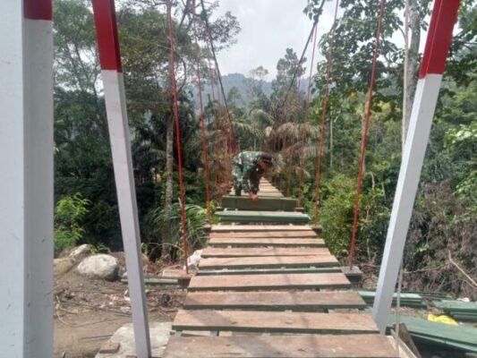 PEMBANGUNAN JEMBATAN GANTUNG DI DESA BUKIT BERANTAI TERUS BERJALAN, DORONG AKSES DAN MOBILITAS WARGA