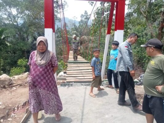 Pembangunan Jembatan Gantung Bukit Berantai Terus Dikebut, Masuki Tahap Penyempurnaan Konstruksi
